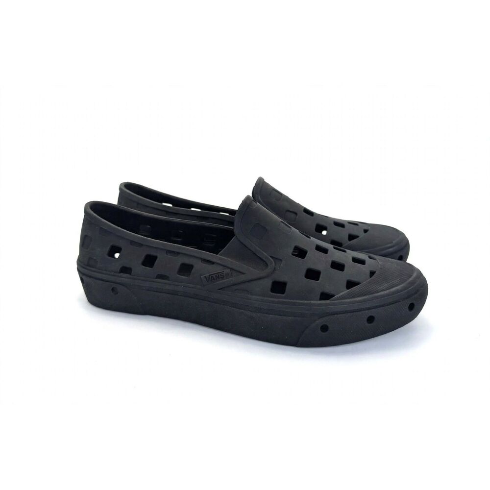 Vans Trek Slip-On TRK Mens 6 Black Rubber Perforated Water Shoe Used Flaw